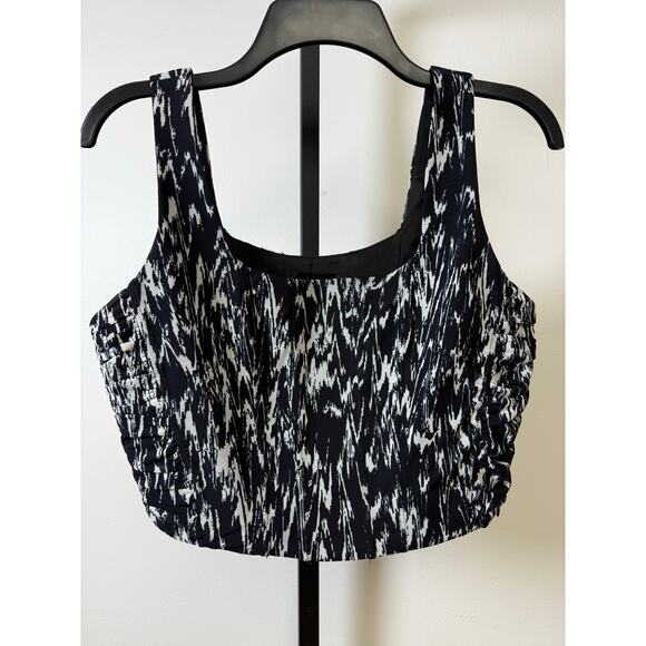 House of Harlow 1960 Tops - NWOT House of Harlow 1960 Lined Black and White Cropped Tank Top Womens